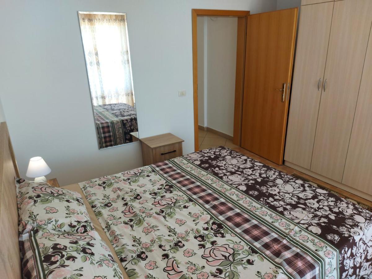 Bral Apartments 4 Durres Bagian luar foto