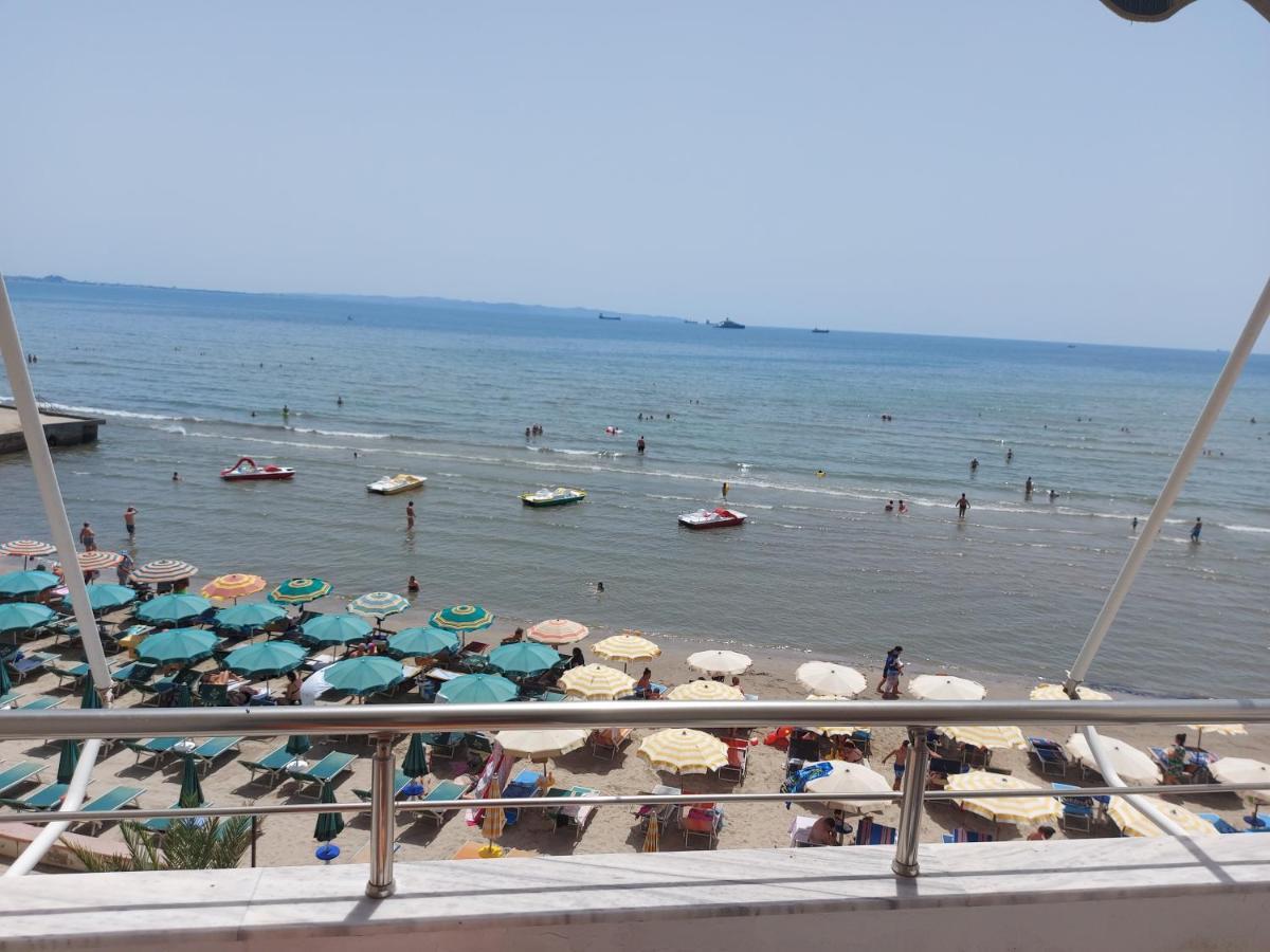 Bral Apartments 4 Durres Bagian luar foto