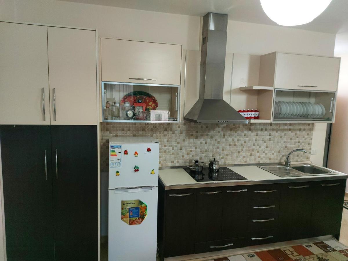 Bral Apartments 4 Durres Bagian luar foto