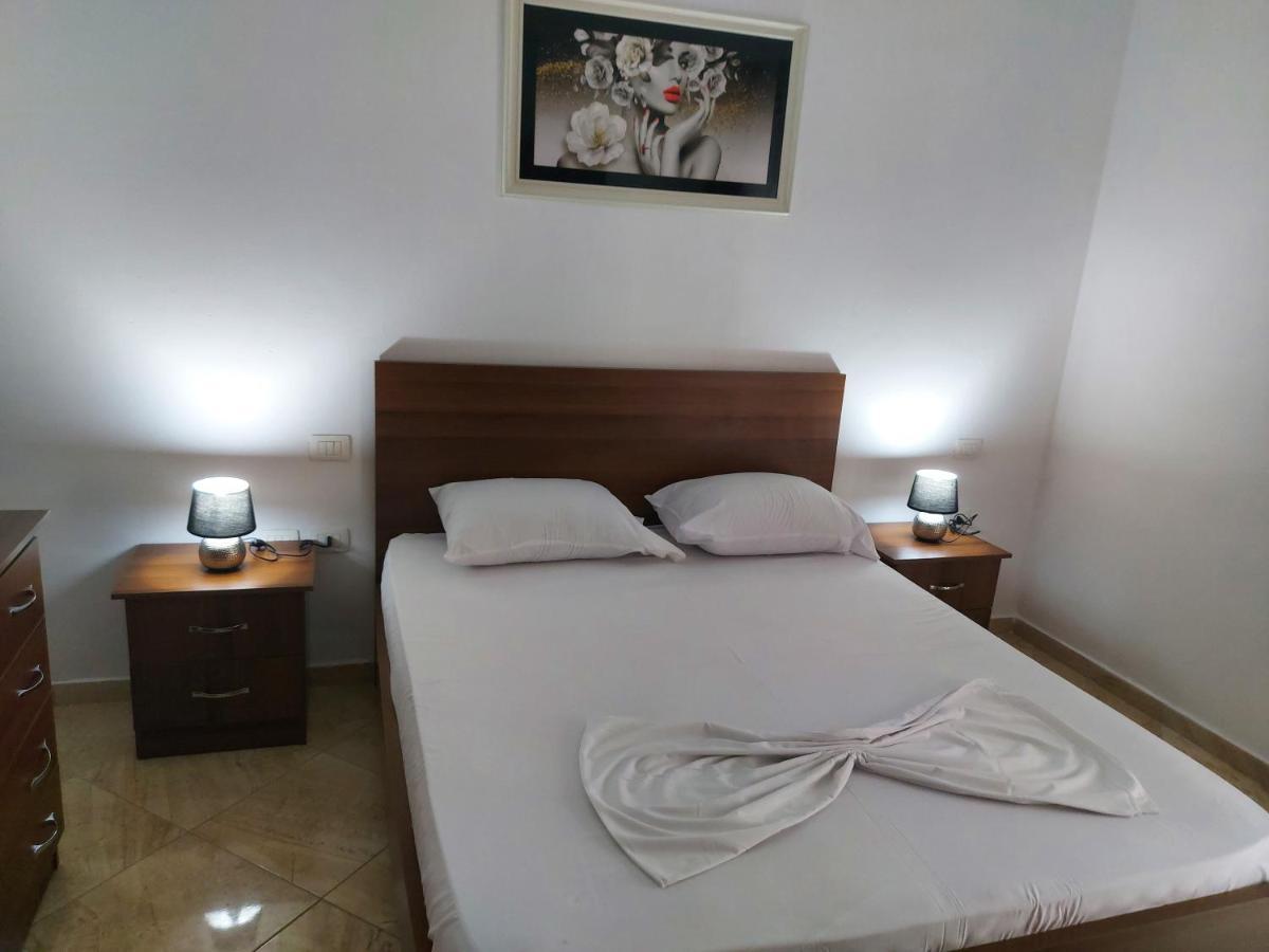 Bral Apartments 4 Durres Bagian luar foto
