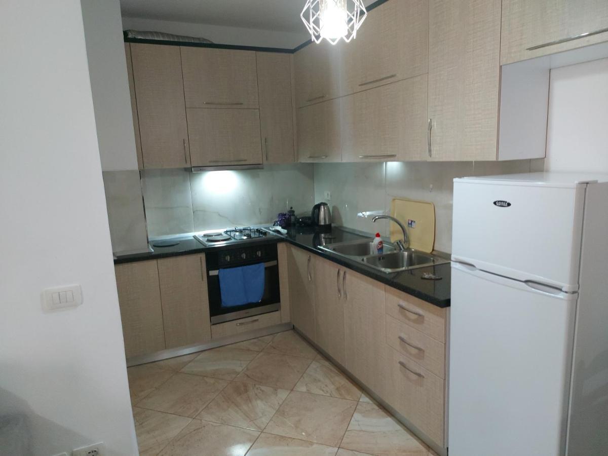 Bral Apartments 4 Durres Bagian luar foto